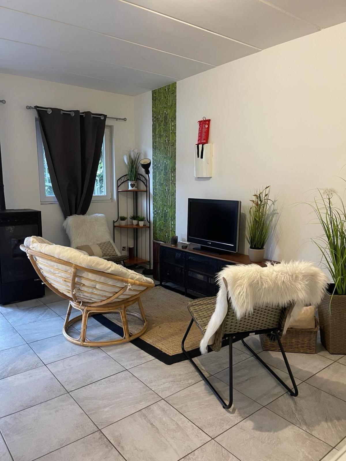 Appartement Perle de coton pour duo de charme à Anhée Extérieur photo